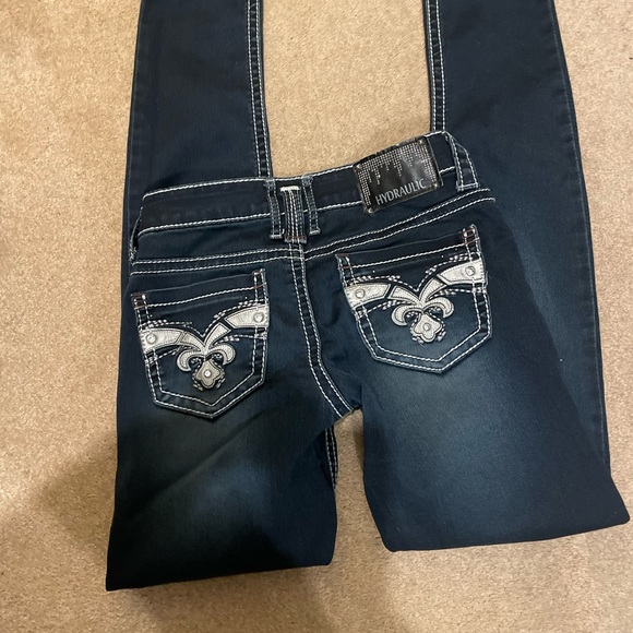 Hydraulic skinny. Size 3/4. Fits small. Great condition no rips and no fraying. - Picture 2 of 3